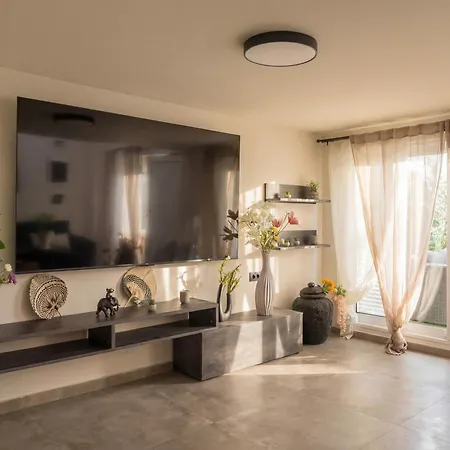 Apartment Dreams